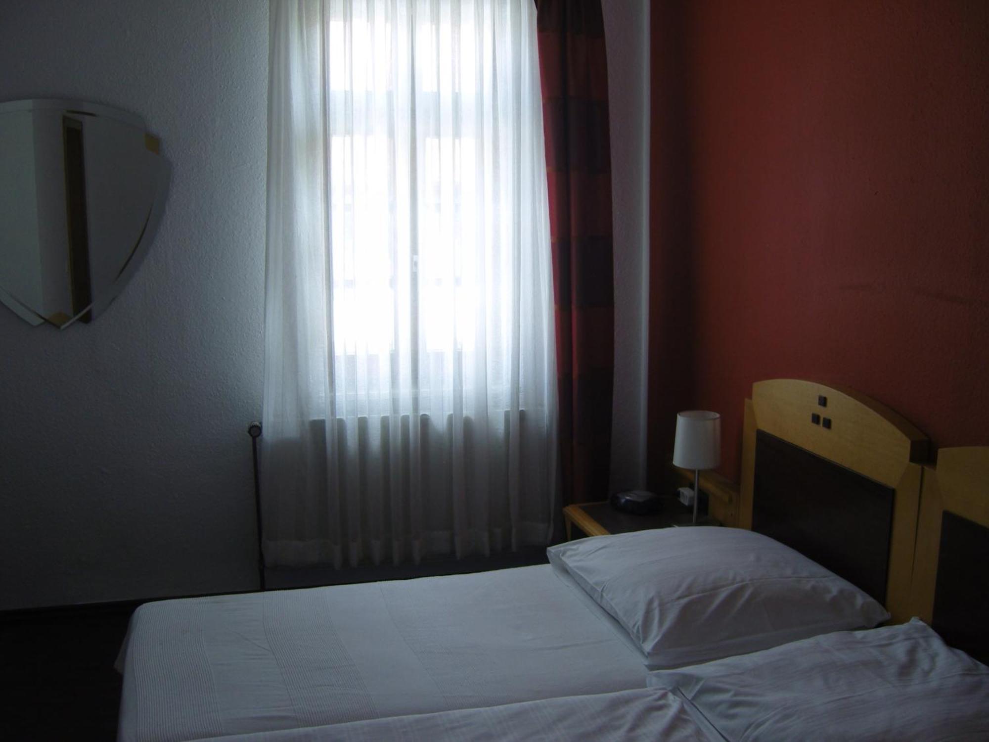 Zum Loewen Hotel Bad Homburg vor der Hohe Bagian luar foto